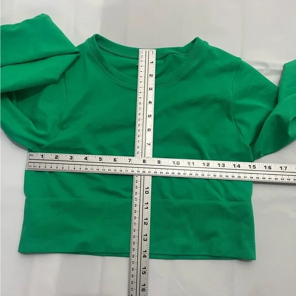 🌿Offline by Aerie Women’s Crop Top – Size Medium🌿 - Picture 8 of 8